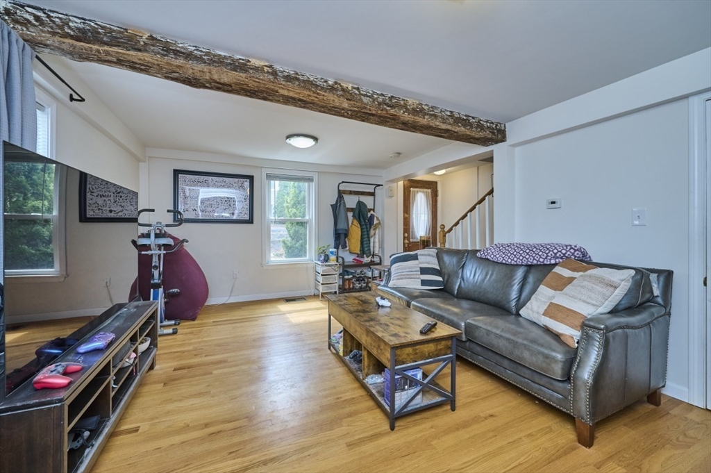 15-17 Peaceable Street