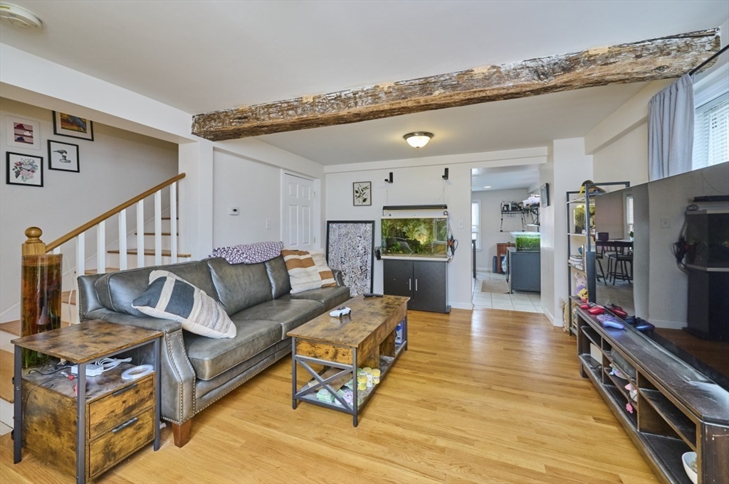 15-17 Peaceable Street