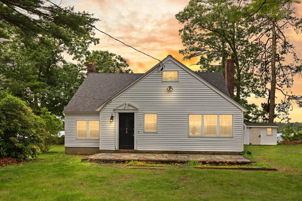 39 Faye Ave