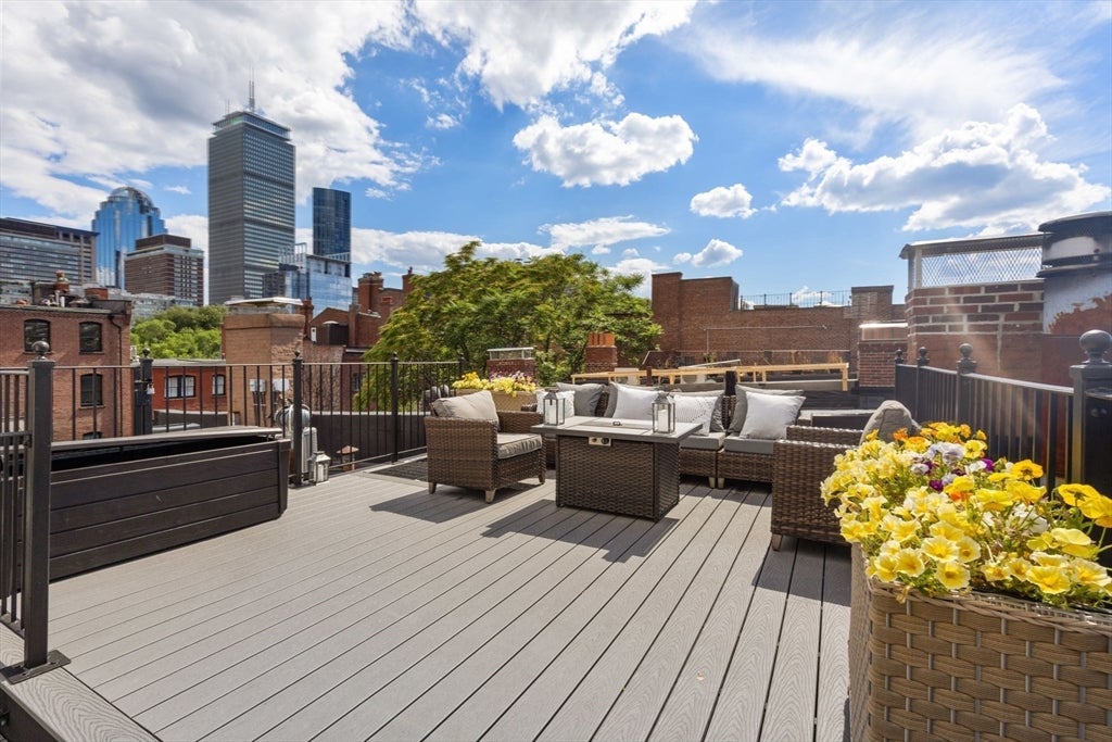 Click for 230 Marlborough St #4, Boston, MA slideshow