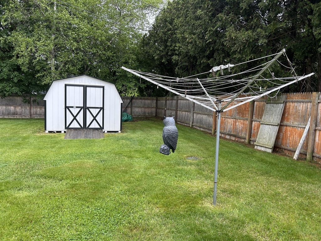 10 Elaine Dr
