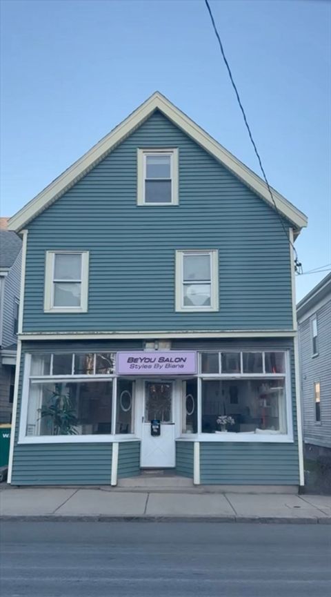 107 1/2 Main St 2 Woburn MA 01801