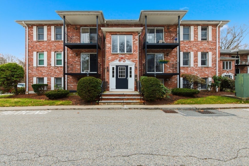 Photo of 356 Neponset St, Canton, MA
