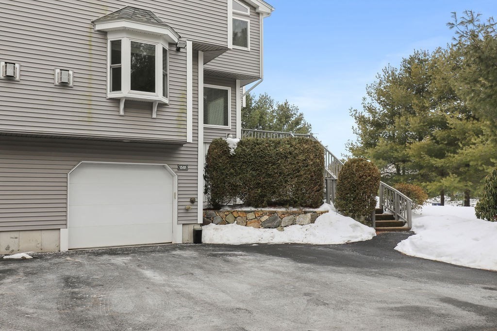 1501 Old Bridge Ln 1501