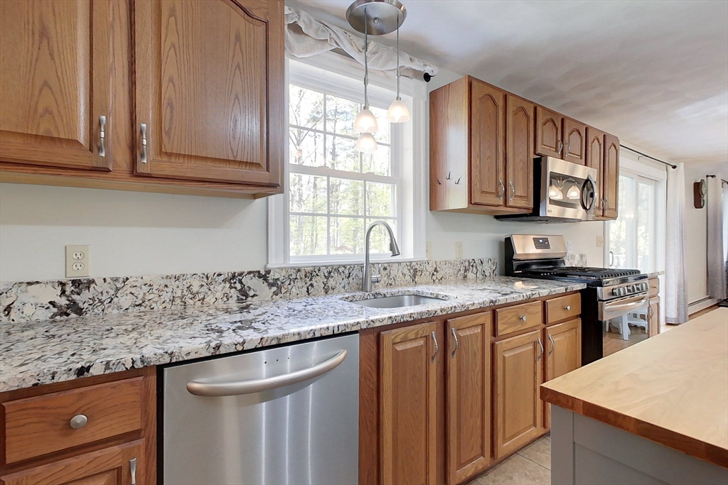 1 Kayla Ln, Pepperell, MA, 1 Kayla Ln, Pepperell, MA Photo #3