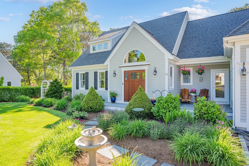 35 Bayshore Dr