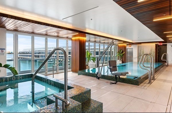 150 Seaport Blvd 14A