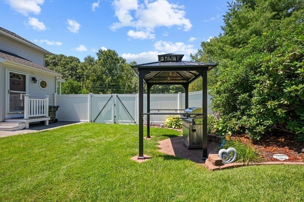 33 Scenic Ave, Webster, MA Photo #29
