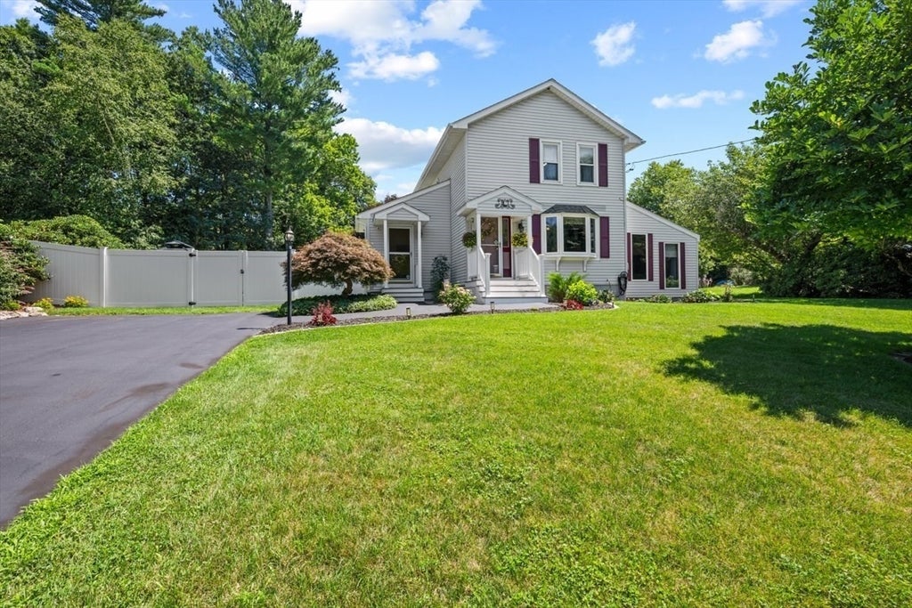 33 Scenic Ave, Webster, MA Photo #2
