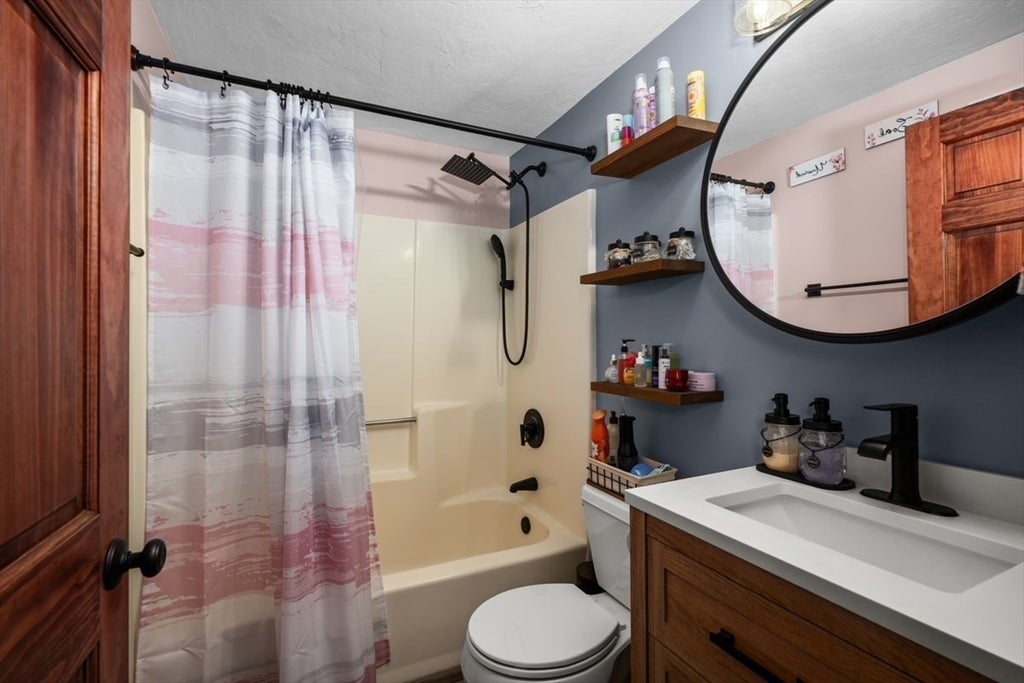 33 Scenic Ave, Webster, MA Photo #21