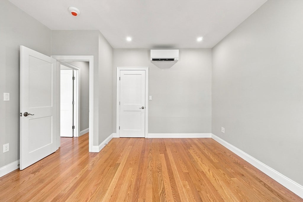 519 E 3rd ST #2, Boston, MA Photo #14