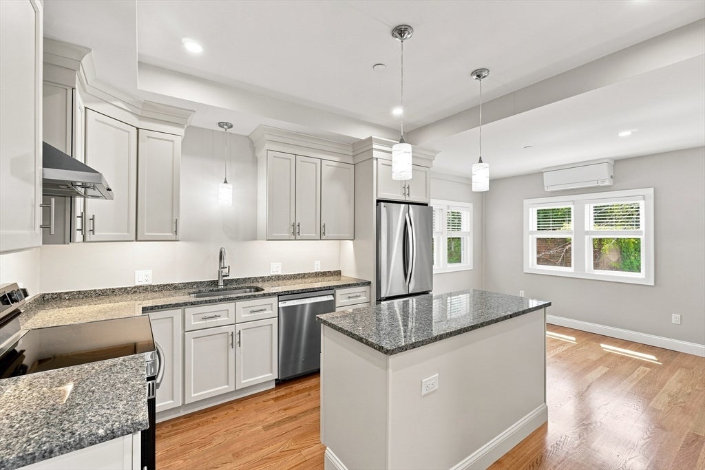 519 E 3rd ST #2, Boston, MA Photo #1