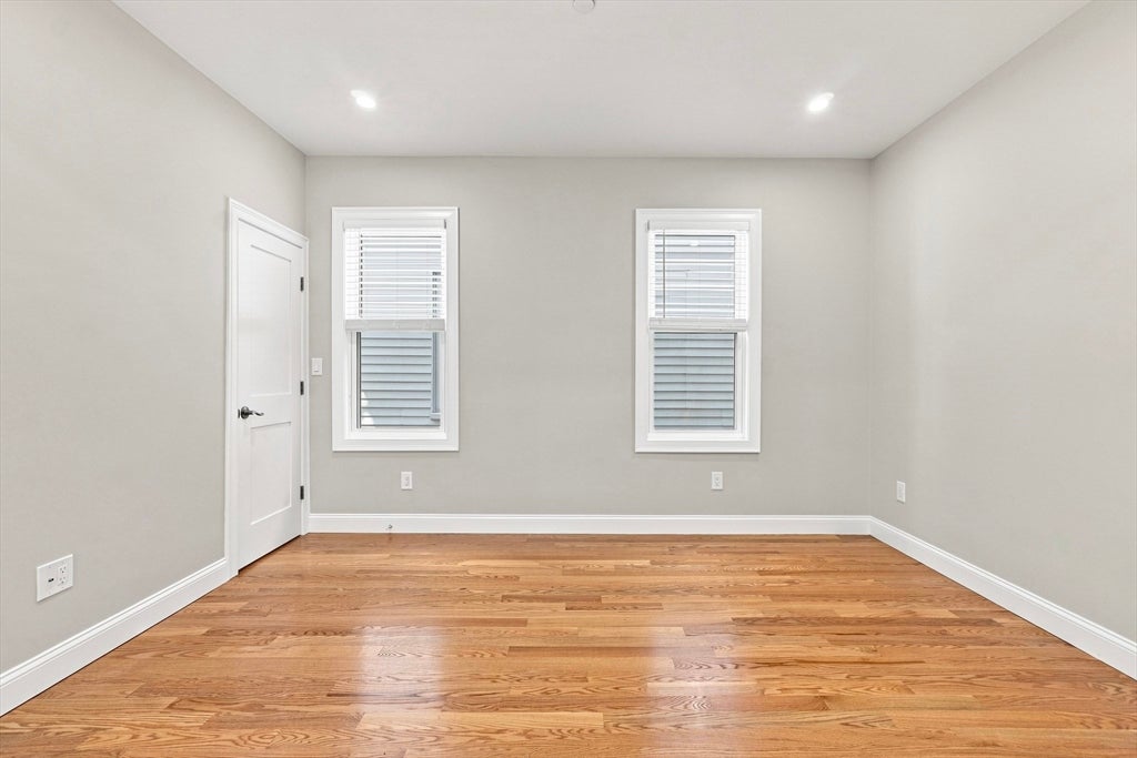 519 E 3rd ST #2, Boston, MA Photo #8