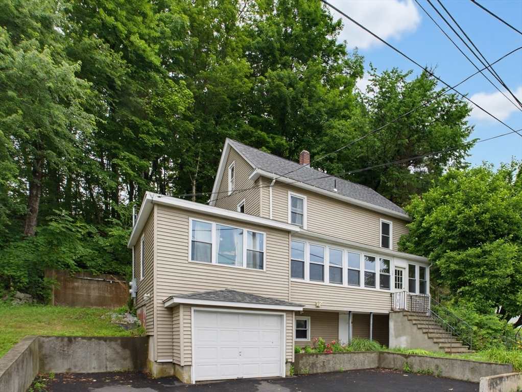 Photo 1 of 33 — 10 Keyes St, Belchertown, MA 01007