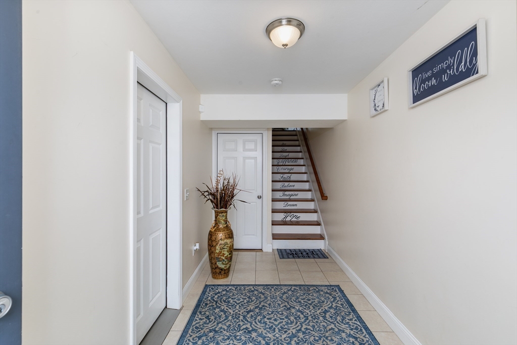 307 Lowell Ave 307