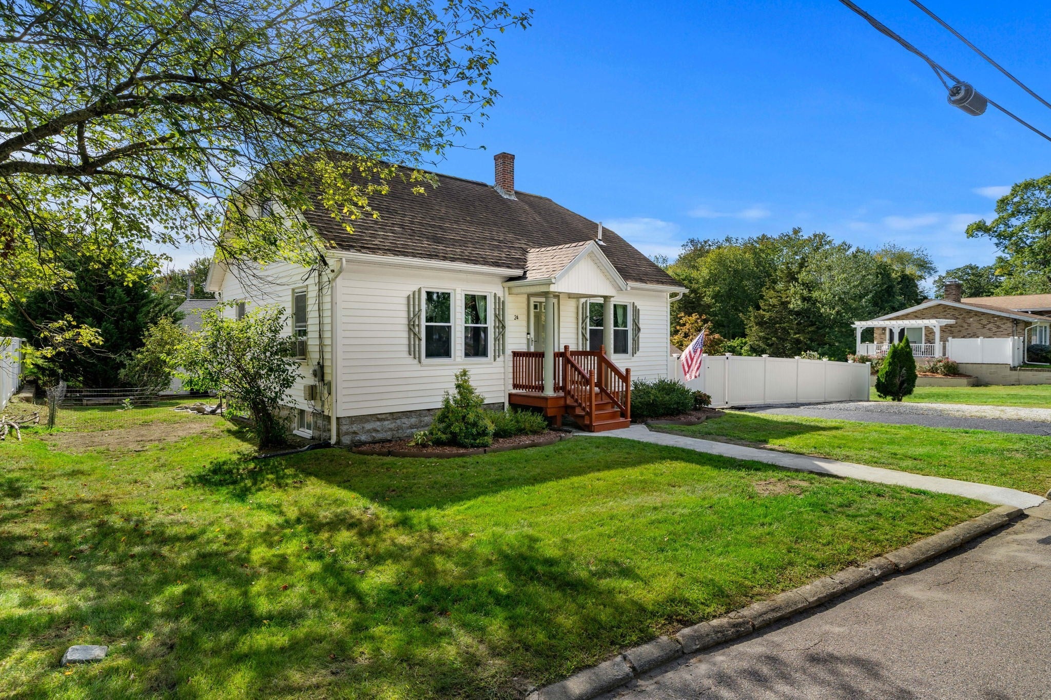 24 Lakeview Ave, Taunton, MA, 24 Lakeview Ave, Taunton, MA Photo #2