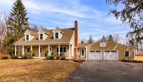3 Bear Hill Rd Merrimac MA 01860
