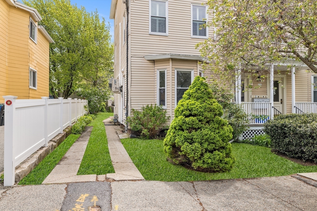 27 Prescott St #1, Somerville, MA Photo #1