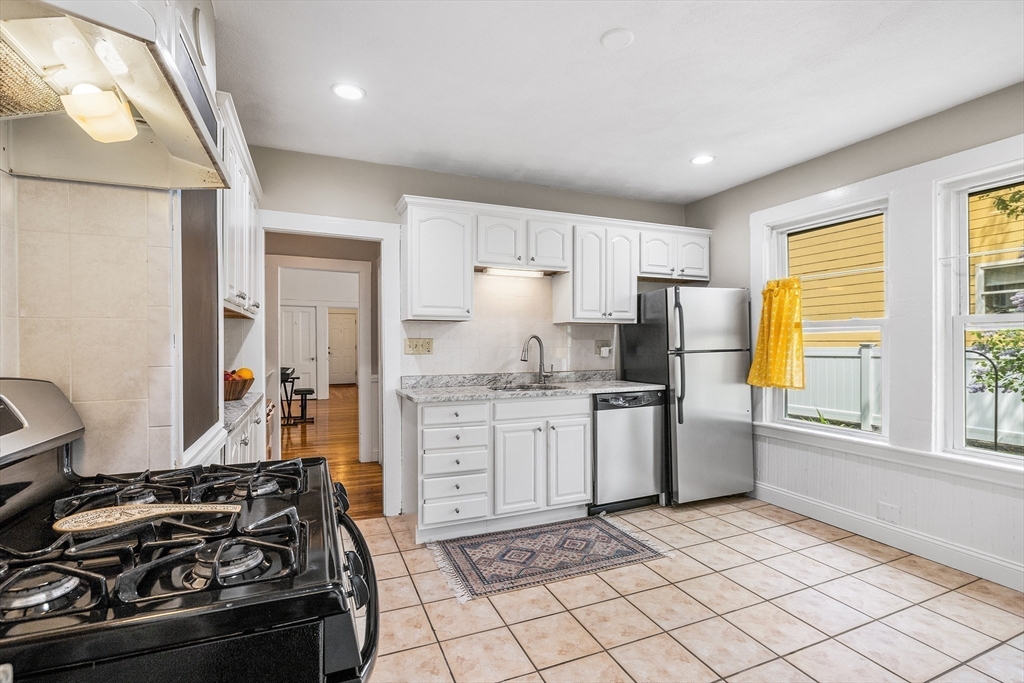 27 Prescott St #1, Somerville, MA Photo #7