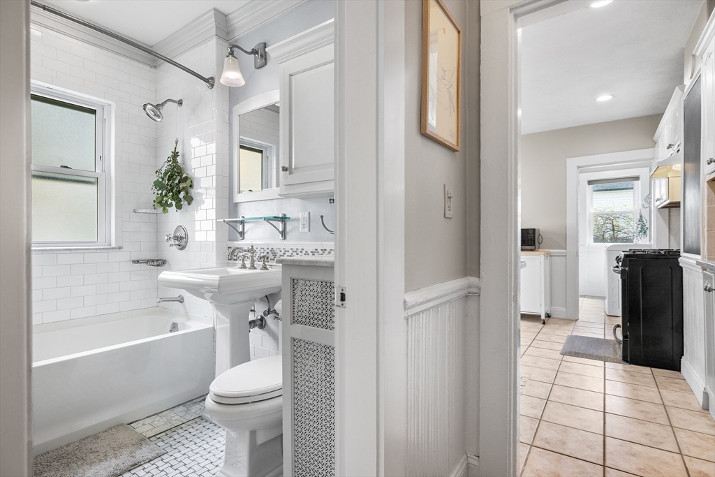 27 Prescott St #1, Somerville, MA Photo #11