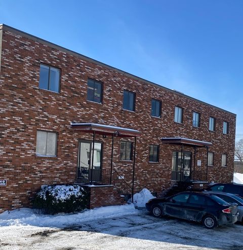 400 Hillside Av 15 Needham MA 02494