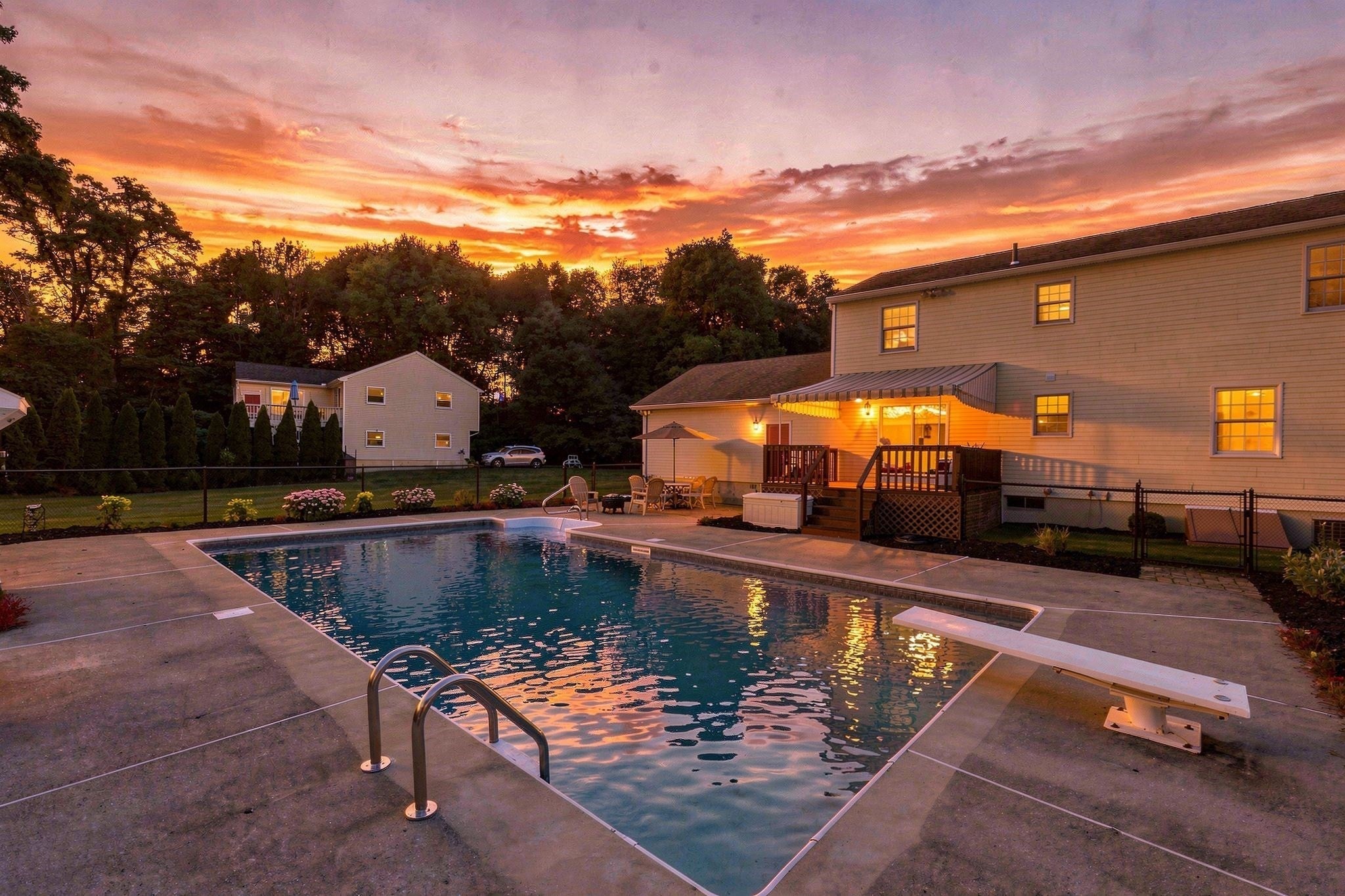 Photo of 89 Zachary Ln, Agawam, MA