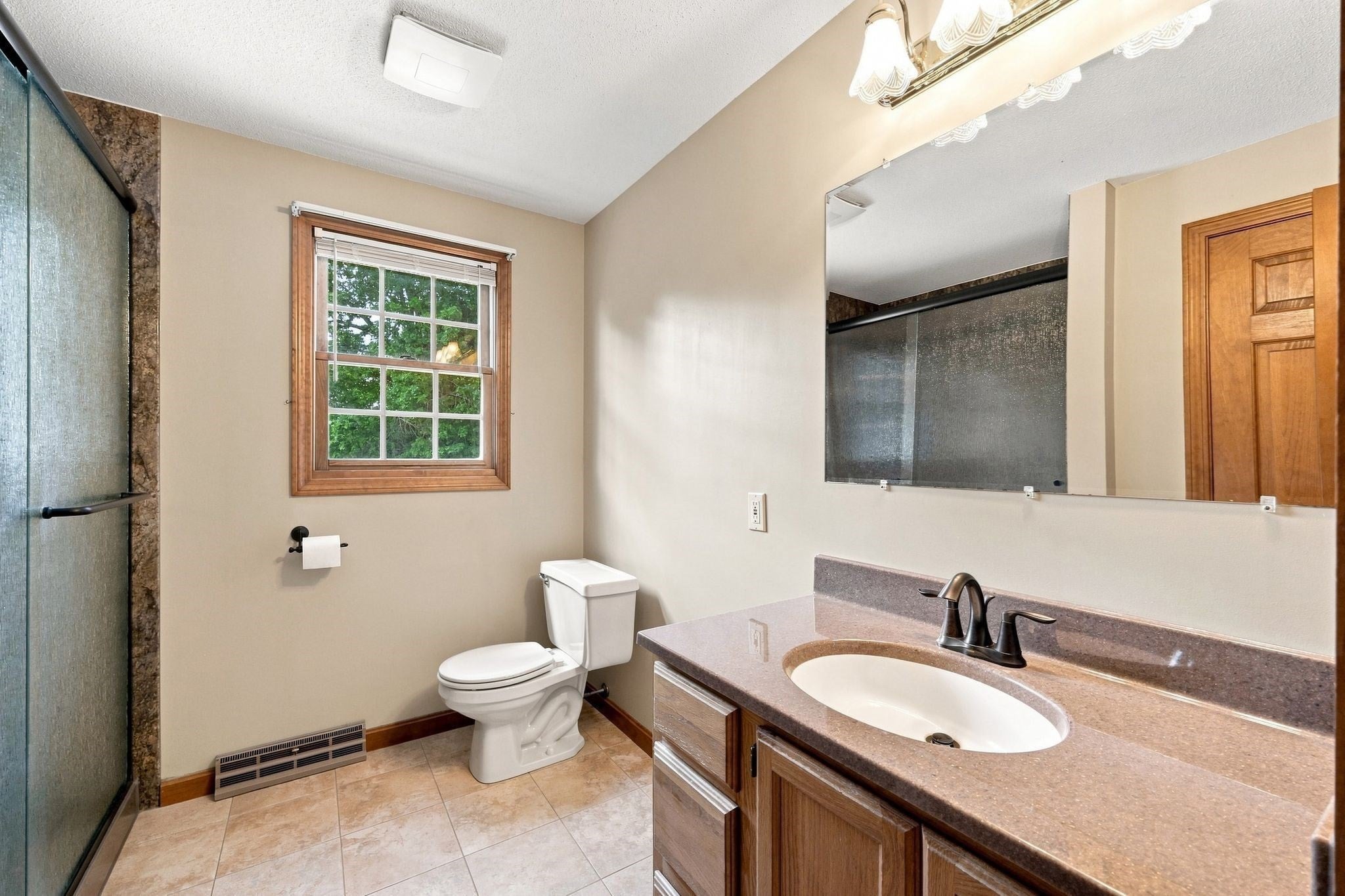 89 Zachary Ln, Agawam, MA Photo #29