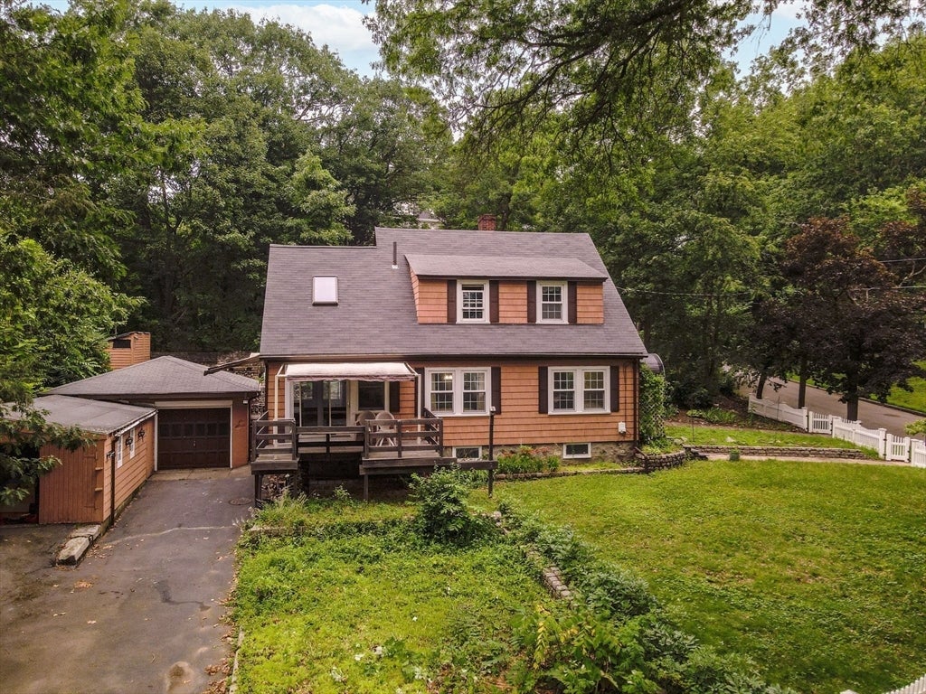 160 Forest St
