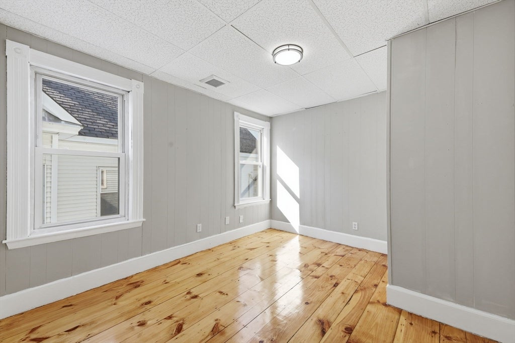 220 University Ave, Lowell, MA Photo #33