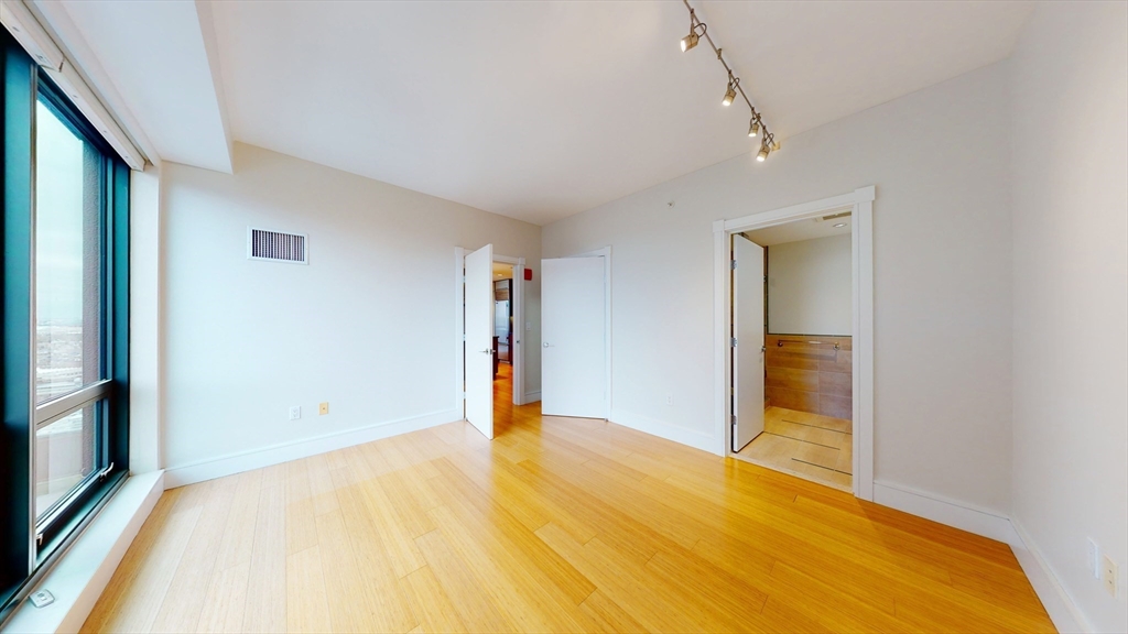45 Province St 2107