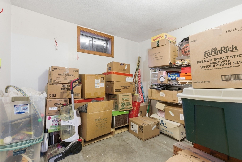 3 Spruce St, Stoneham, MA Photo #35