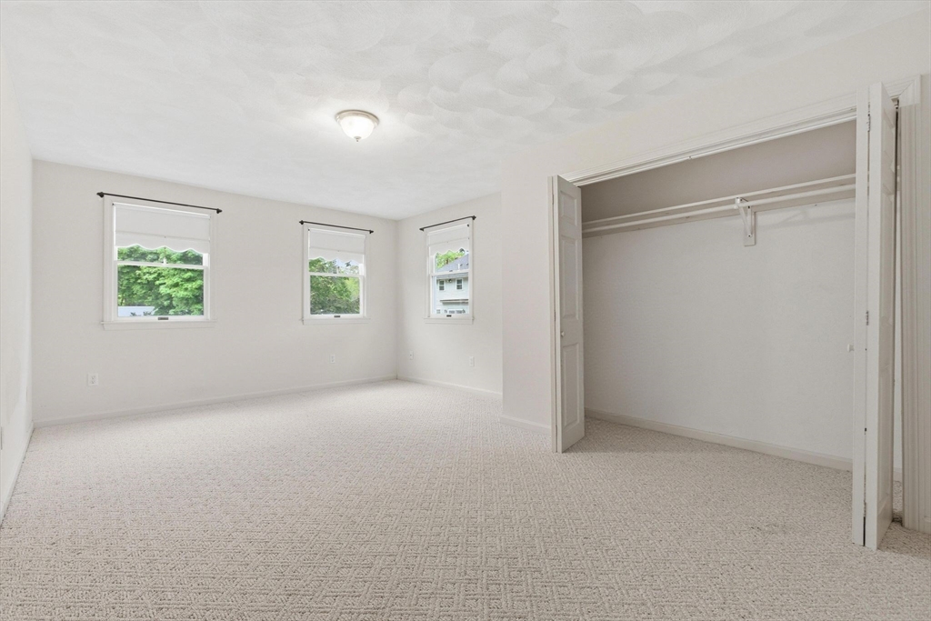 3 Spruce St, Stoneham, MA Photo #11
