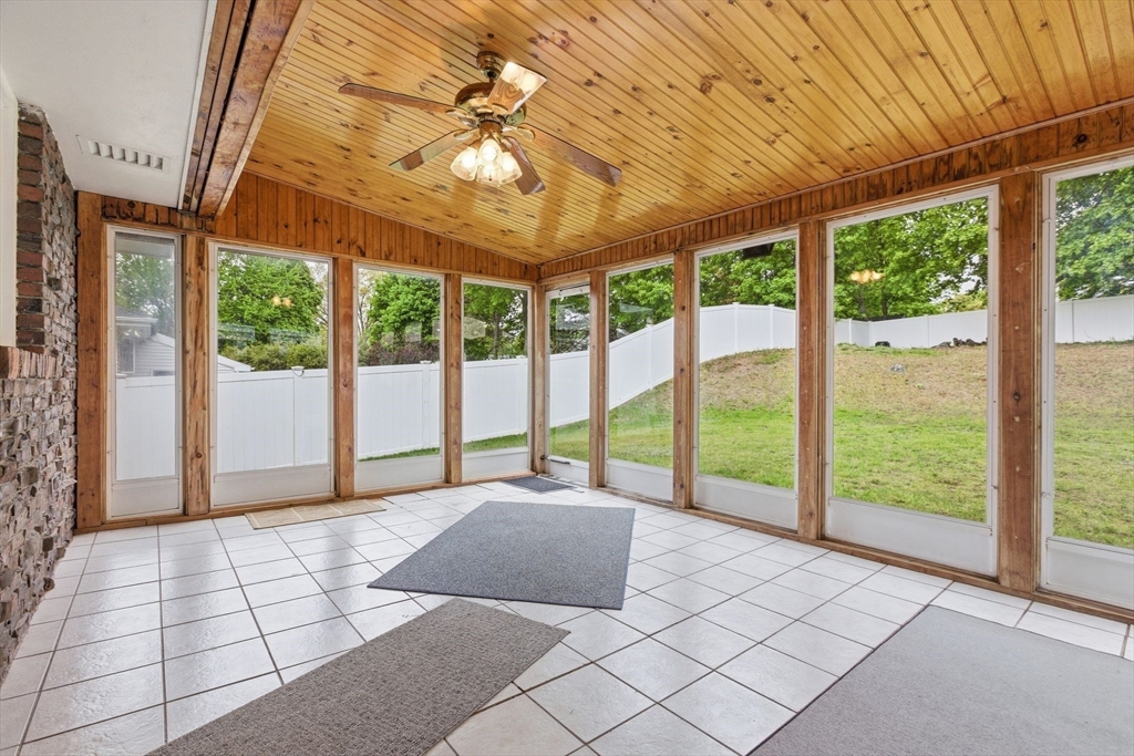 3 Spruce St, Stoneham, MA Photo #27