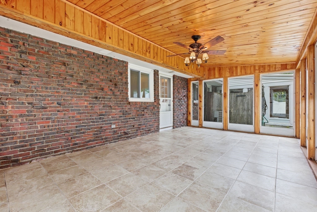 3 Spruce St, Stoneham, MA Photo #14