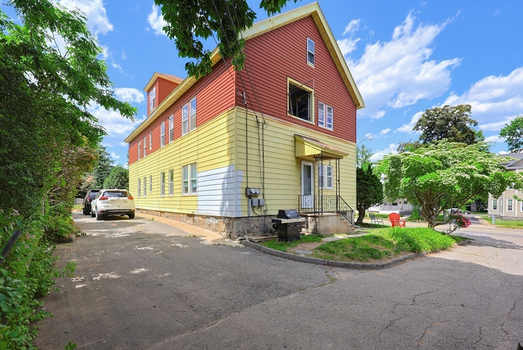 1 Hadwen Lane