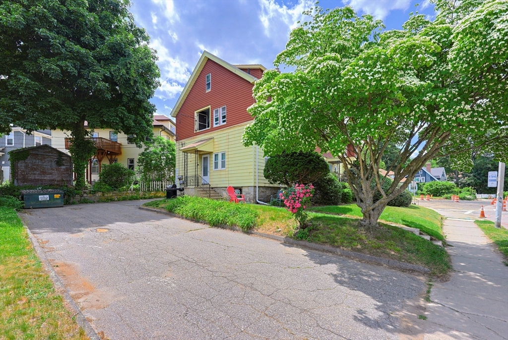 1 Hadwen Lane