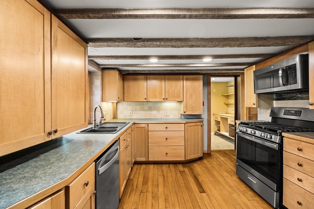 24 Benjamin Drive, Attleboro, MA Photo #9