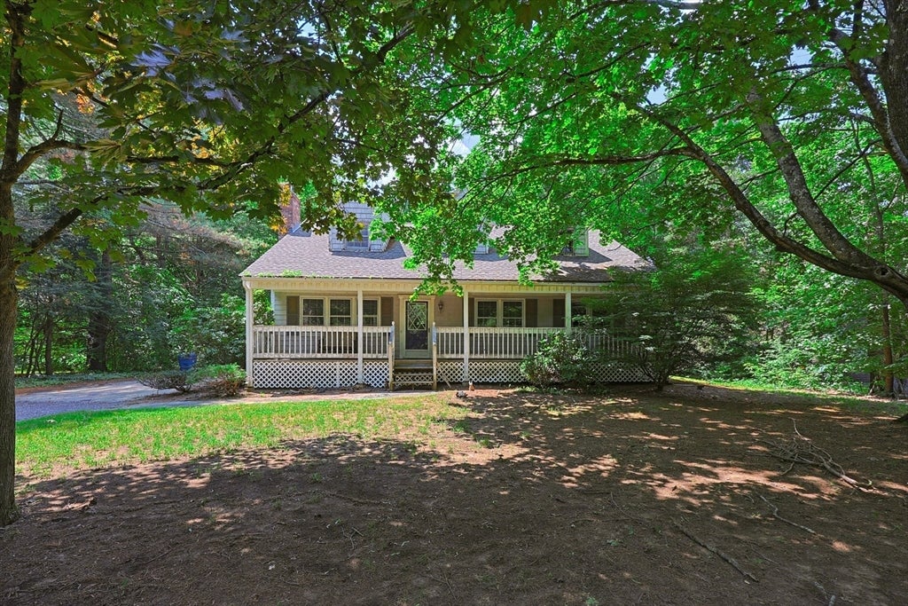47 Sleepy Hollow Ln