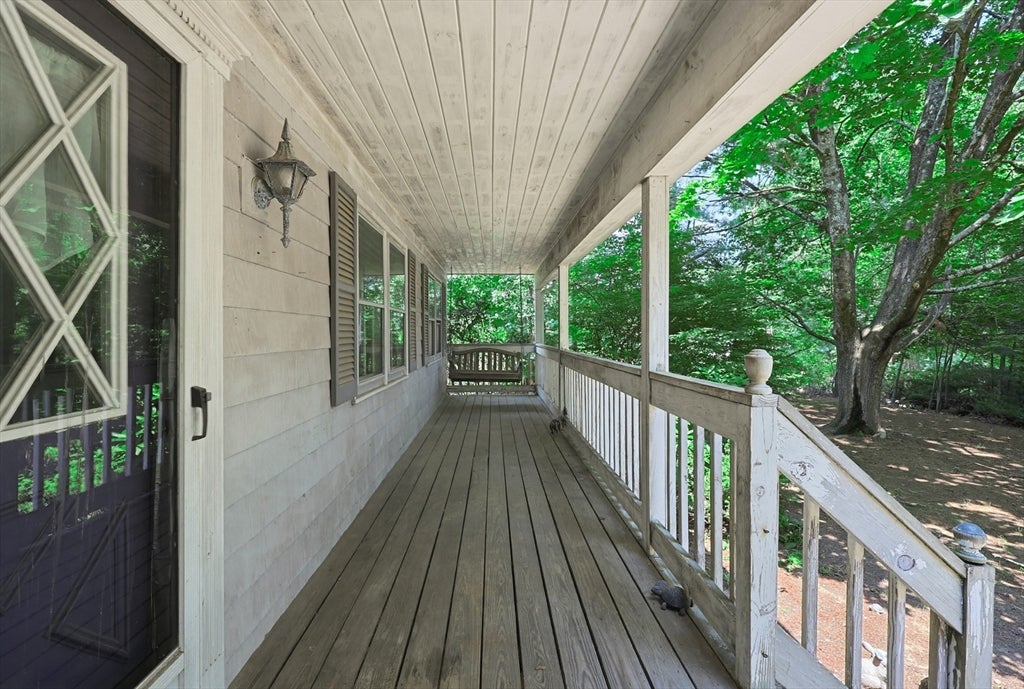 47 Sleepy Hollow Ln