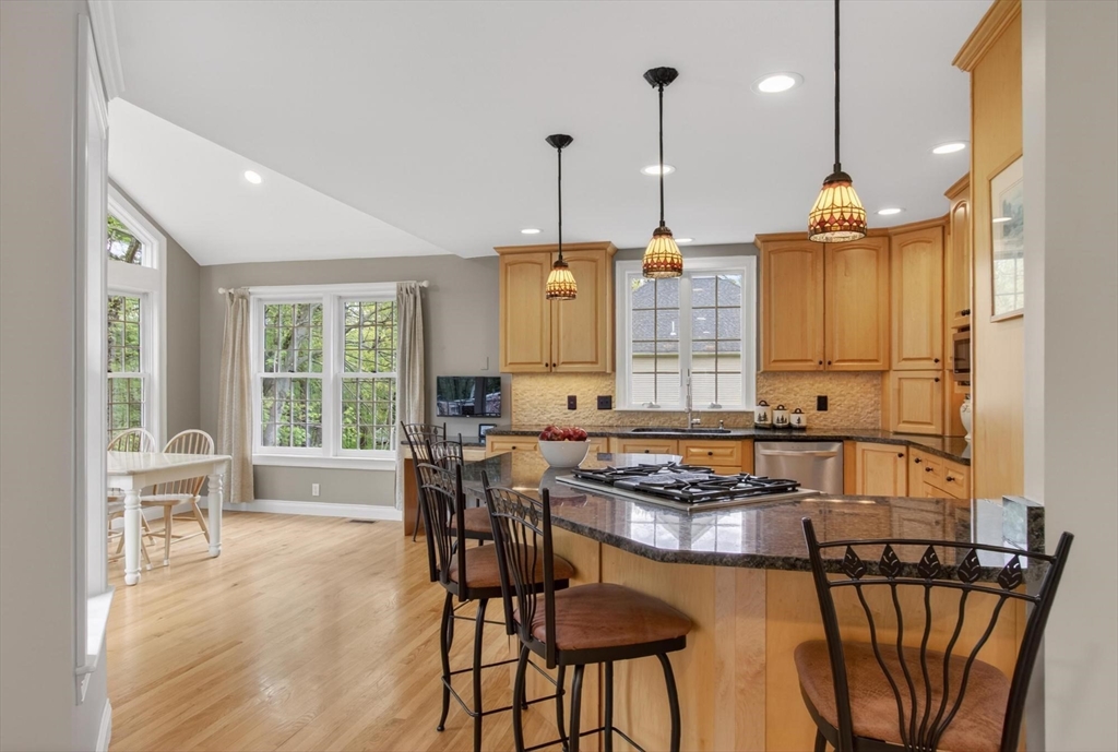 6 Jennifer Drive, Westford, MA Photo #13