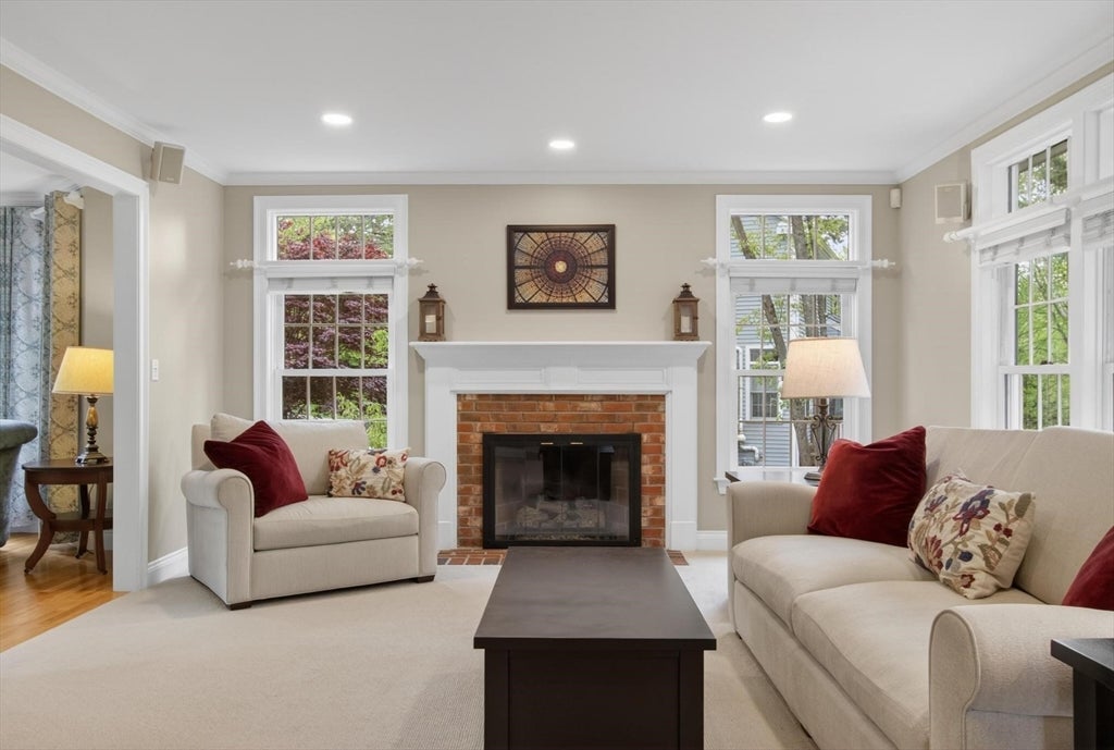 6 Jennifer Drive, Westford, MA Photo #9