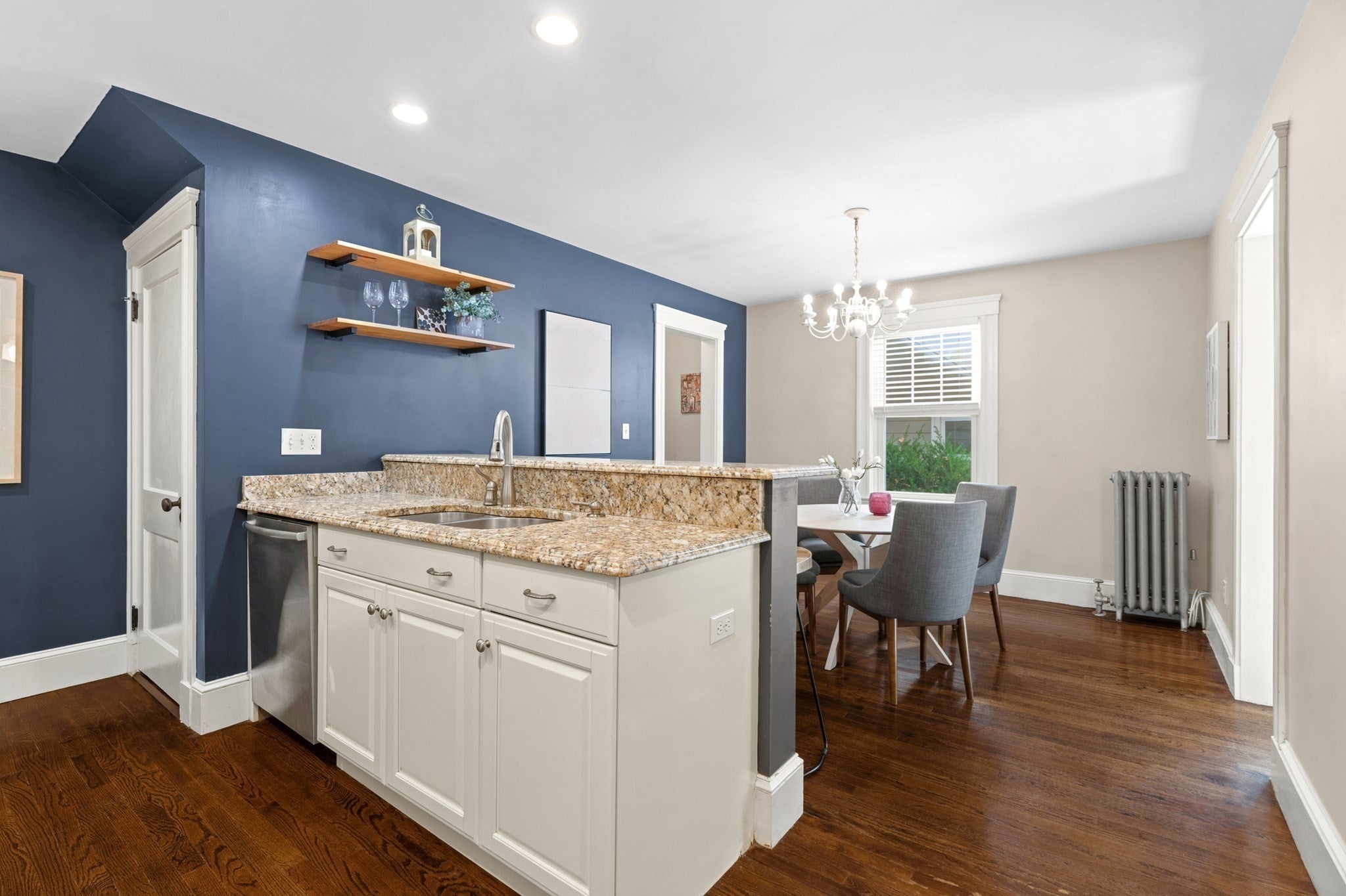105 Walk Hill St 2