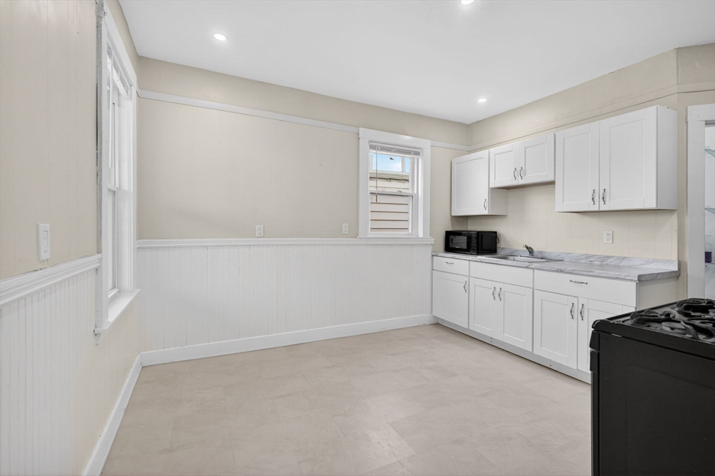64 Topliff ST #3, Boston, MA Photo #17