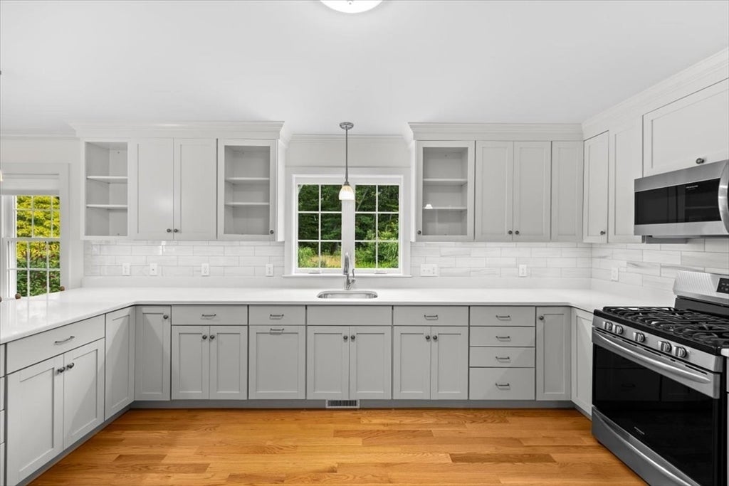 20 Durham Dr, Falmouth, MA, 20 Durham Dr, Falmouth, MA Photo #10