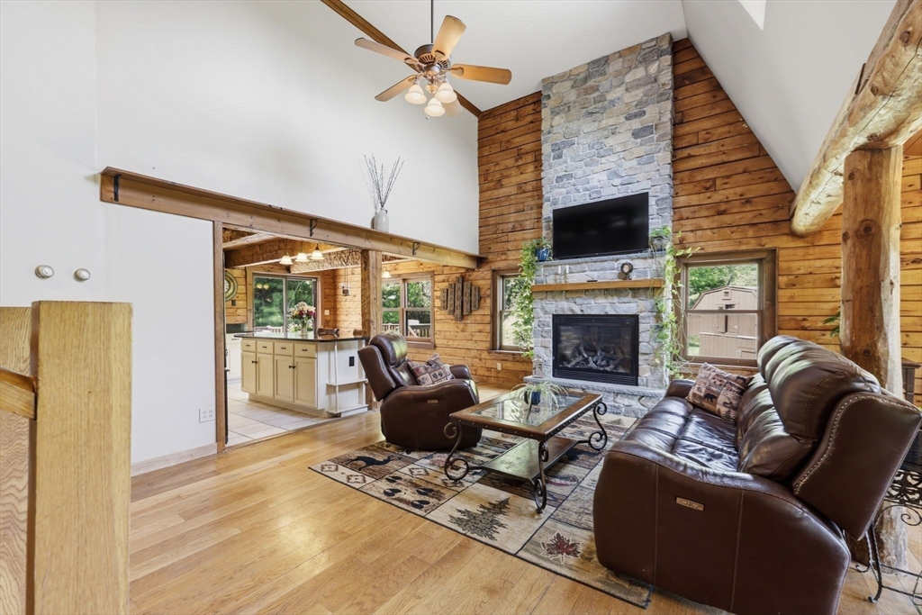 20 Greenwich Plains Rd