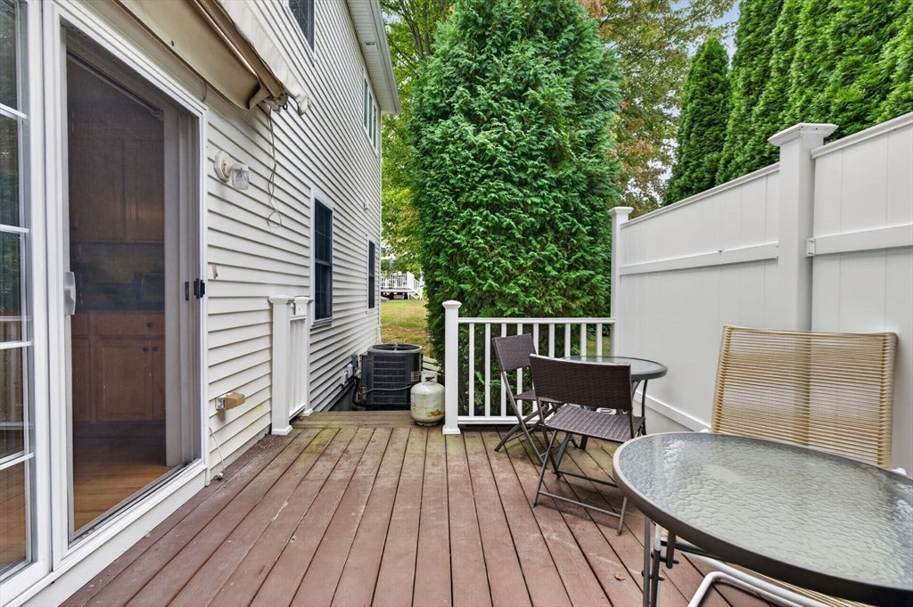 1 Tanglewood Park Dr #1, Haverhill, MA, 1 Tanglewood Park Dr #1, Haverhill, MA Photo #18