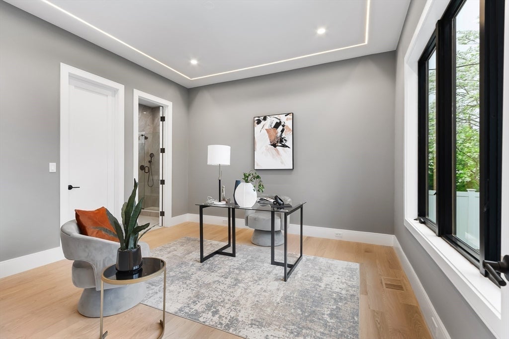 25 High St # 25, Newton, MA, 02461, USA, 5 Bedrooms Bedrooms, ,4 BathroomsBathrooms,Condo,Active,25 High St # 25,73472157