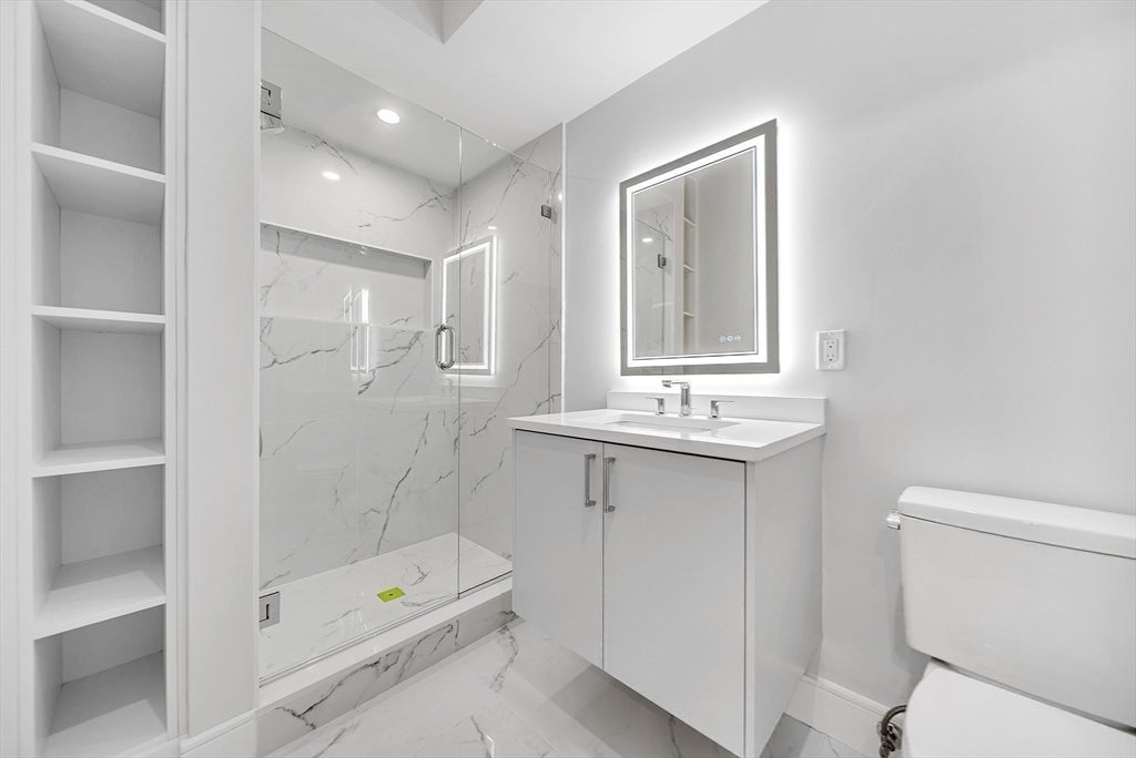 25 High St # 25, Newton, MA, 02461, USA, 5 Bedrooms Bedrooms, ,4 BathroomsBathrooms,Condo,Active,25 High St # 25,73472157