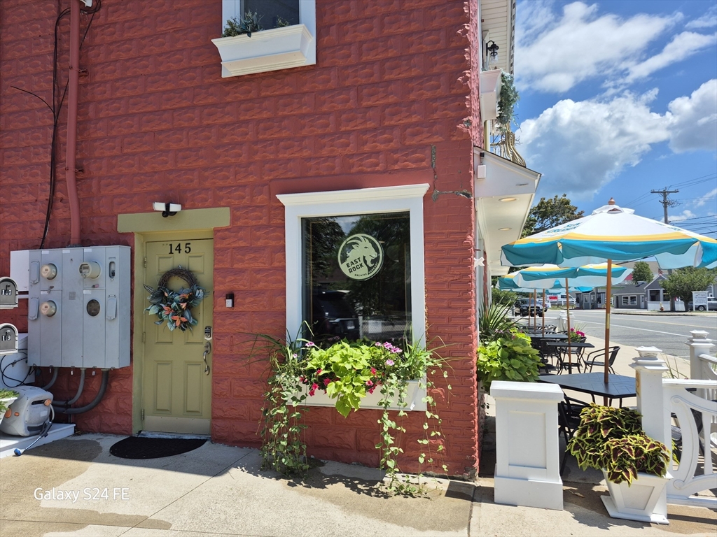0 Main St