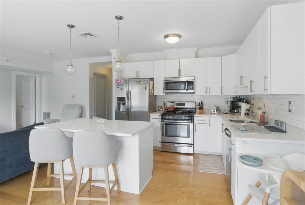 130 Tremont St 407